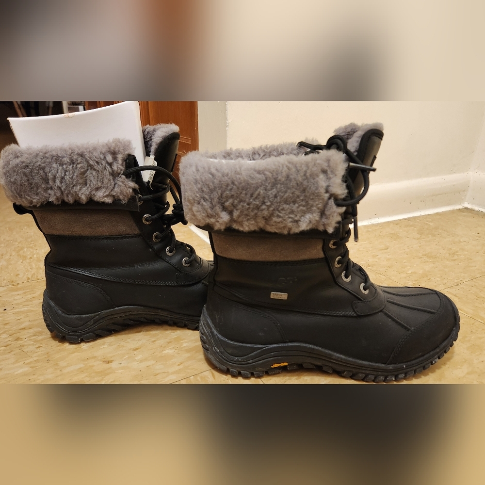 UGG ADIRONDACK BOOT 2.           Black and Gray Fur-Lined Winter Boots